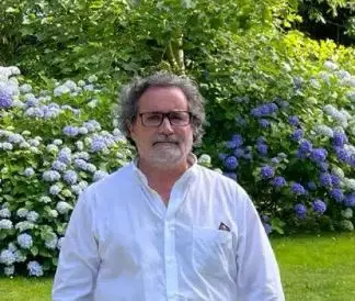 Santiago A. Martínez, paisajista de Jardines Briza