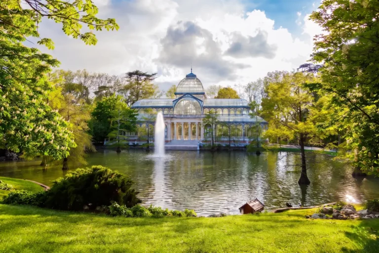 estanque y palacio de cristal Parque de El Retiro